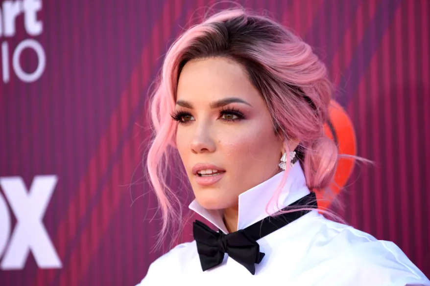 Halsey Height: Exploring the Truth Behind Her Stature - Celebrity Biograph